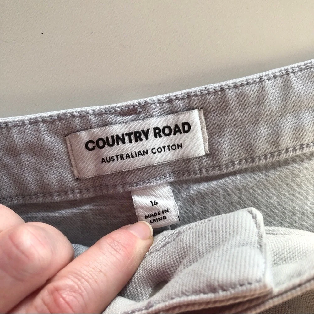 Light Grey COUNTRY ROAD Denim Midi Skirt, Stretch, Pockets, Front Split, Size 16 - Picture 6 of 6